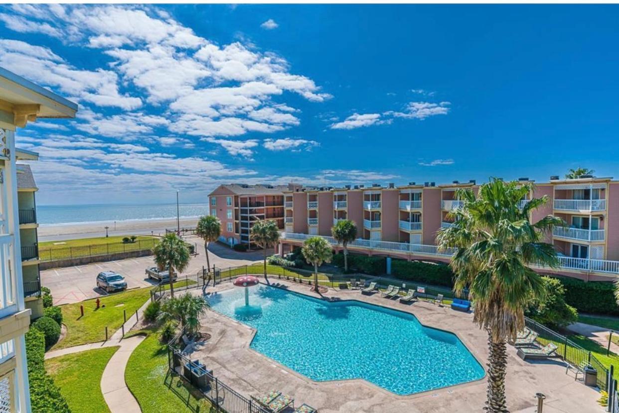 Beach Escape - Top Floor Ocean Views - Heated Pool - Seawall Blvd Galveston Bagian luar foto
