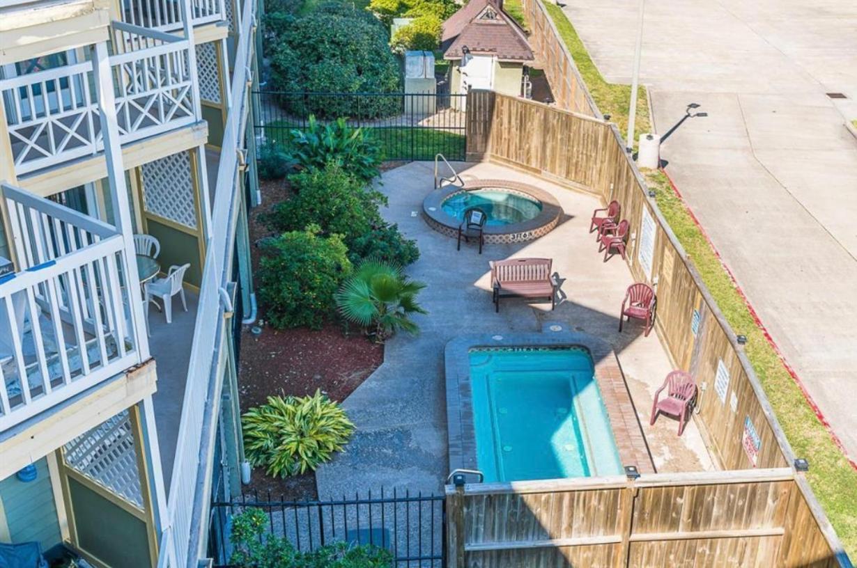 Beach Escape - Top Floor Ocean Views - Heated Pool - Seawall Blvd Galveston Bagian luar foto